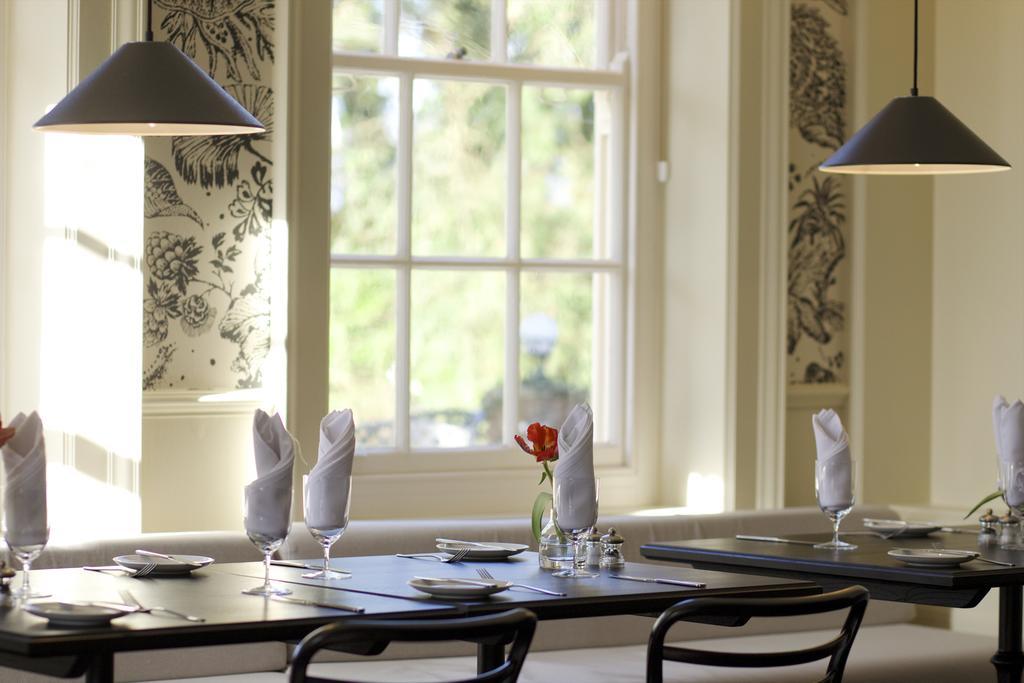 The Manor At Sway - Hotel, Restaurant And Gardens Ngoại thất bức ảnh