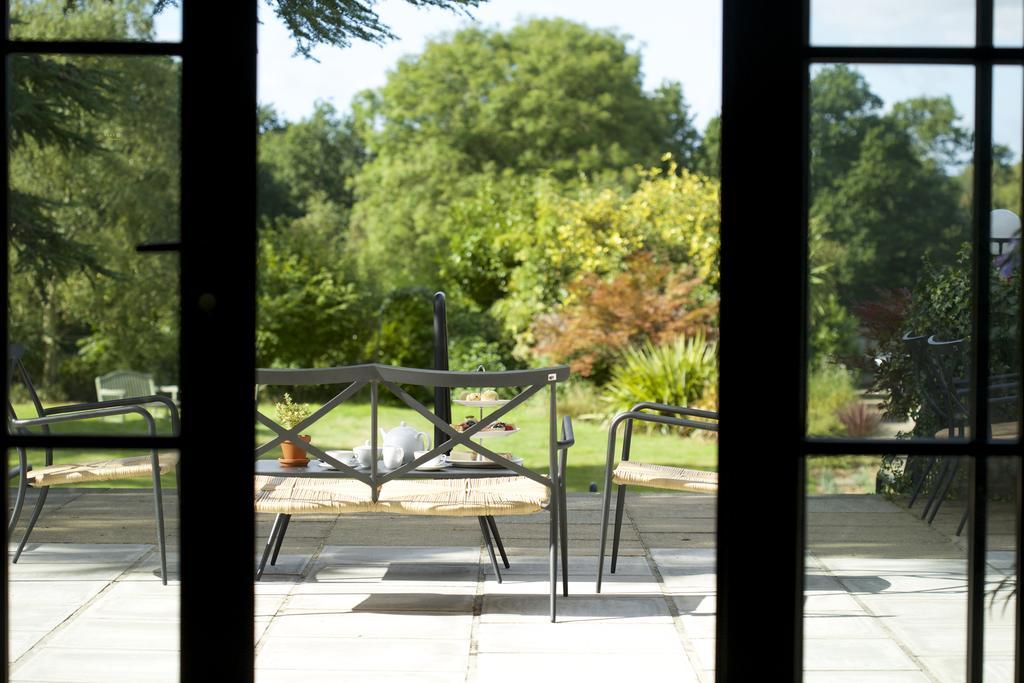 The Manor At Sway - Hotel, Restaurant And Gardens Ngoại thất bức ảnh